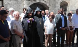 Diyarbakır'da kilisenin restorasyonu dualarla başladı