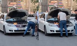 Diyarbakır’da seyir halindeki otomobil alev aldı