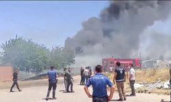 Mardin Nusaybin’de anız yangını fabrikaya sıçradı