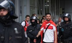 Berlin'de Türk taraftarlar gözaltına alındı