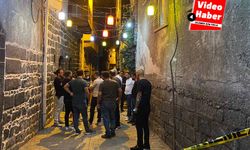 Diyarbakır Sur’da iki kafeye ses bombalı ve silahlı saldırı