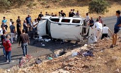 Mardin Mazıdağı’nda piknikten dönen araç takla attı: 5 yaralı