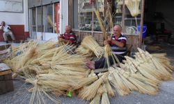 Mesleğin son usta süpürgecileri teknolojiye direniyor