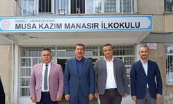 Öğrencilerin gözü önünde öğretmen darp edildi