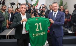 Amedspor’a Özgür Özel aracılığıyla İmamoğu desteği