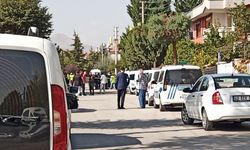 Kavga ihbarına giden polis bıçaklandı, polis şüpheliyi silahla vurdu