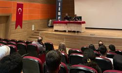 Dicle Üniversitesi'nde "Yerel Medya ve Siyaset" Semineri