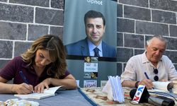 Diyarbakır’da ‘Arafta Düet’ imza gününde Demirtaş vurgusu