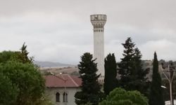 Yıldırım düştü, cami minaresi yıkıldı