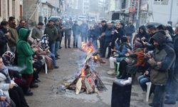 Bahçesaray’da soğuk havada kayyum protestosu