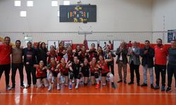 Diyarbakır’da Kadın Voleybol Takımı puanını yükseltti