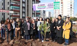 Diyarbakır’da katledilen kadınlara ithafen 15 nar ağacı