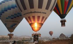 Kapadokya’da sıcak hava balonları lösemili çocuklar için havalandı