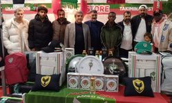 Amedspor kadrosu Kitap Fuarı'nda taraftarlarla buluştu