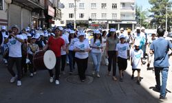 Diyarbakır Bağlar’da 415 kişilik ekip davul zurna eşliğinde sahaya indi