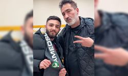 Sagopa Kajmer, Amedspor atkısıyla poz verdi