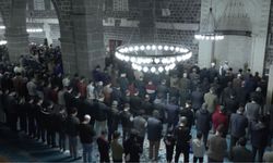 Diyarbakır’da ilk teravih için Ulu Cami doldu