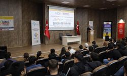 Diyarbakır’da lise öğrencilerine kariyer semineri