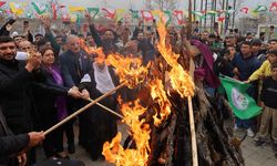 Diyarbakır’ın iki ilçesinde Newroz ateşi yakıldı