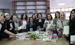 Diyarbakırlı kadın sanayicilerinden kitap bağışı