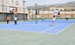 Cudi dağı eteklerinde tenis turnuvası başlıyor