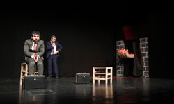 Amed Tiyatro Festivali’nde ‘Rutbun’ sahne aldı
