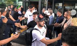 Amedspor futbolcular otelden alkışlarla uğurlandı
