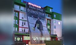 Amedspor binasına Sırrı Süreyya Önder posteri asıldı