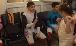Attan düşen Jokey Mertcan Çelik, yaşam savaşı veriyor