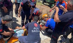 Diyarbakır'da elektrik direği için açılan çukura çocuk düştü