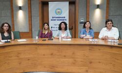 Diyarbakır’da Kent Konseyi Kadın Meclisi, DEM Parti ile bir araya geldi
