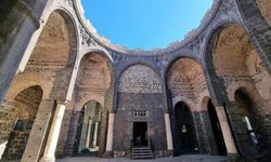 Diyarbakır'da dikkat çeken Kara Papaz Kilisesi