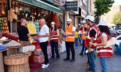 Esnaf ile el ele temizlik seferberliği
