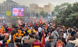 200 bin Galatasaraylı taraftar Yenikapı'ya akın etti