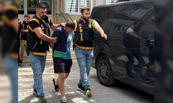 Husumetlisini görüp defalarca ateş etti