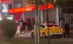 Diyarbakır’da cadde ortasında iki grup arasında kavga!