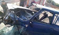 Diyarbakır’da feci kaza! Otomobil hurdaya döndü: 1 yaralı