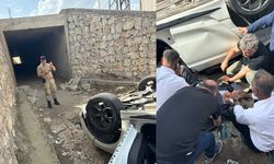 Diyarbakır’da otomobil köprüden uçtu: 3 yaralı