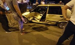 Diyarbakır’da feci kaza, kamyonet ile otomobil çarpıştı