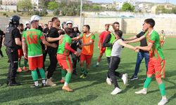 Şırnak’ta polis amirinden futbolcuya kafa atma skandalı