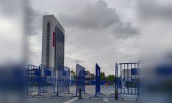 Önder’in cenaze töreni öncesi polis bariyerleri kuruldu