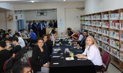Diyarbakır cezaevindeki çocuklara tatlı ikramı