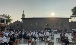 Diyarbakır'da mahşeri bayram kalabalığı
