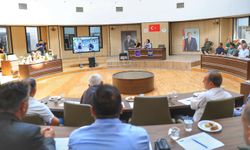 Diyarbakır’da Eş Başkanlar muhtarlarla buluştu