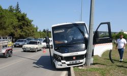 Freni patlayan minibüs dehşet saçtı: 4 yaralı