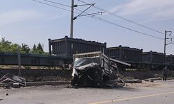 Malatya’da yük treni kamyonete çarptı