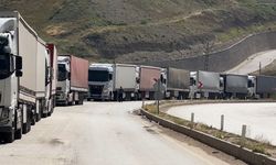 İran-İsrail savaşı nedeniyle Esendere Gümrük Kapısı'nda 2 kilometre tır kuyruğu oluştu