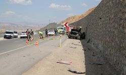 Otomobil ile kamyon çarpıştı: 1 ölü, 4 yaralı