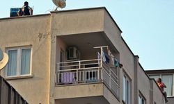 Eşine kızdı, çatıda ecel terleri döktürdü