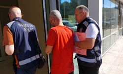 Eşini ve kızını darpla hastanelik etti, polise bıçak çekti